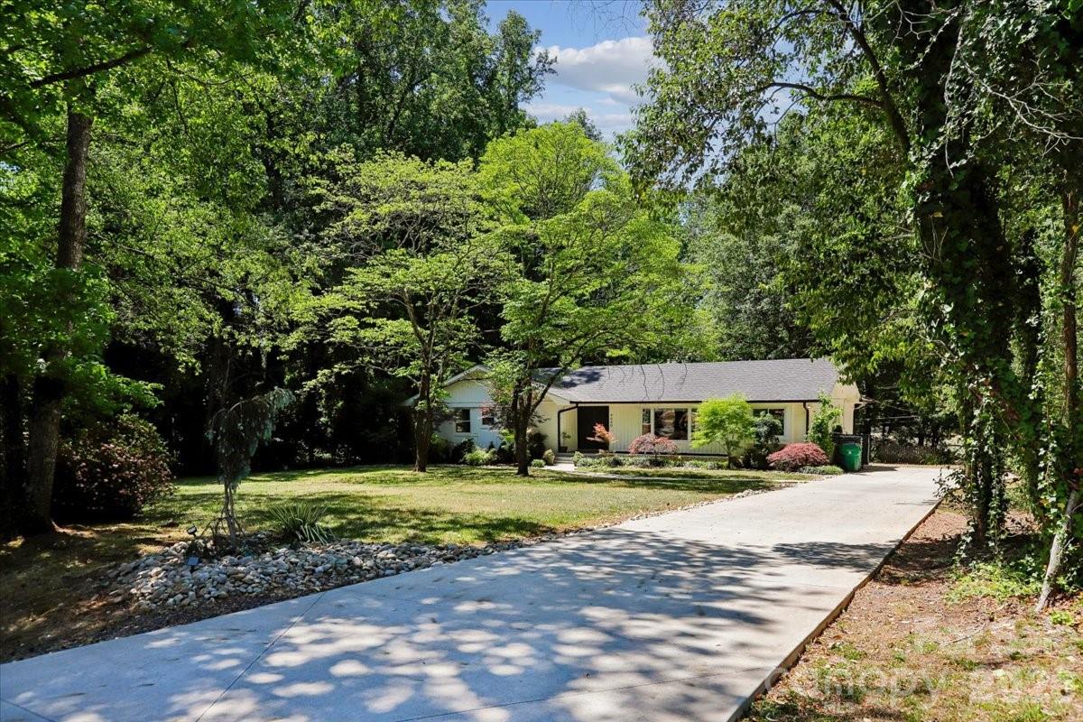 4640 Town And Country Drive Charlotte NC 28226