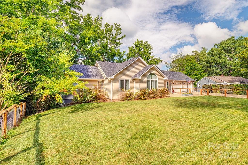 44 Samayoa Place Asheville NC 28806