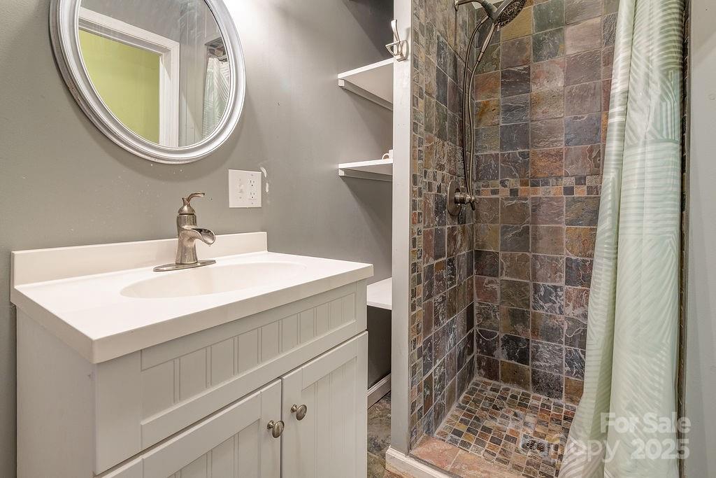 44 Samayoa Place Asheville NC 28806