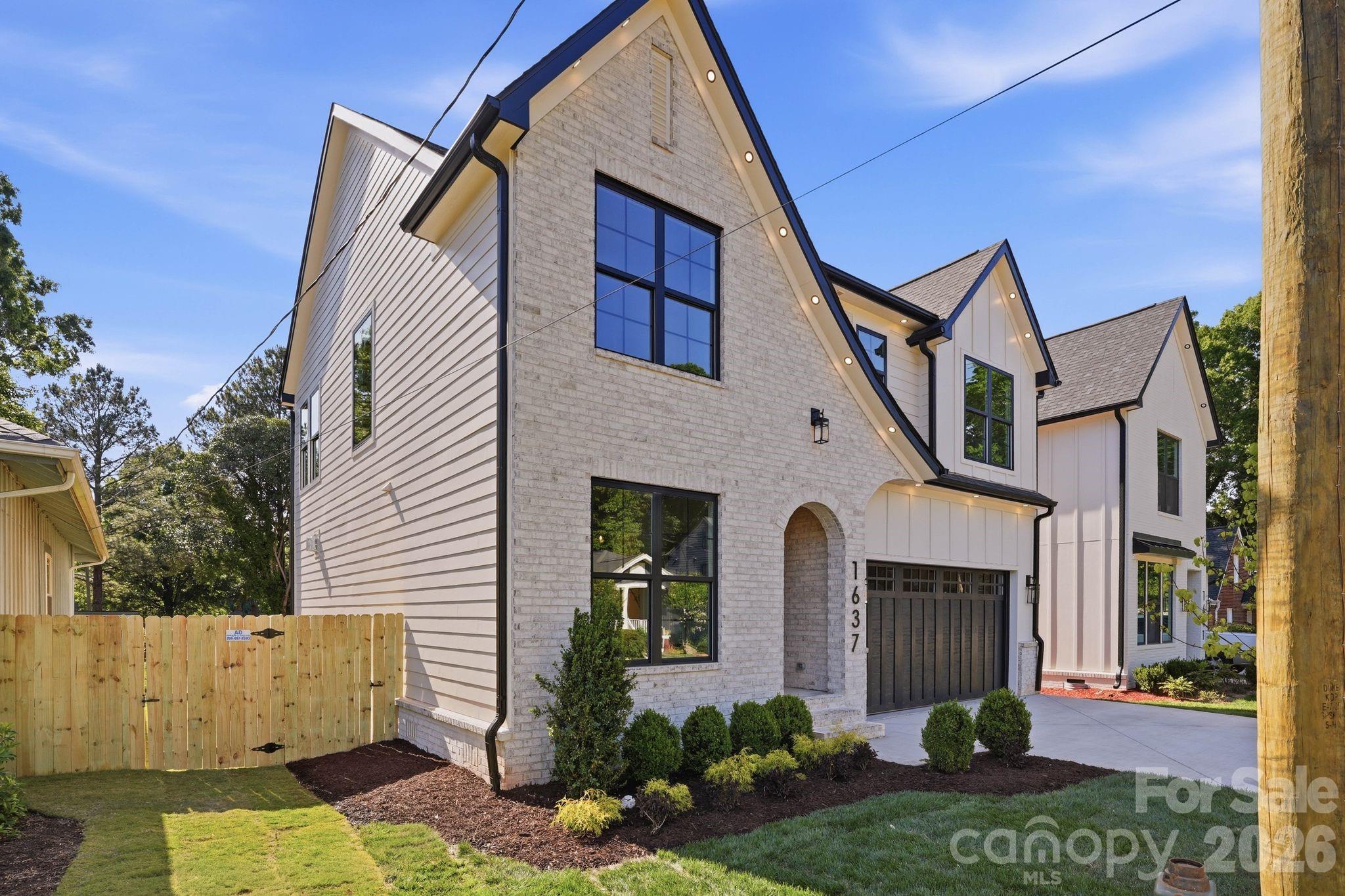 1637 Longfellow Street Charlotte NC 28205