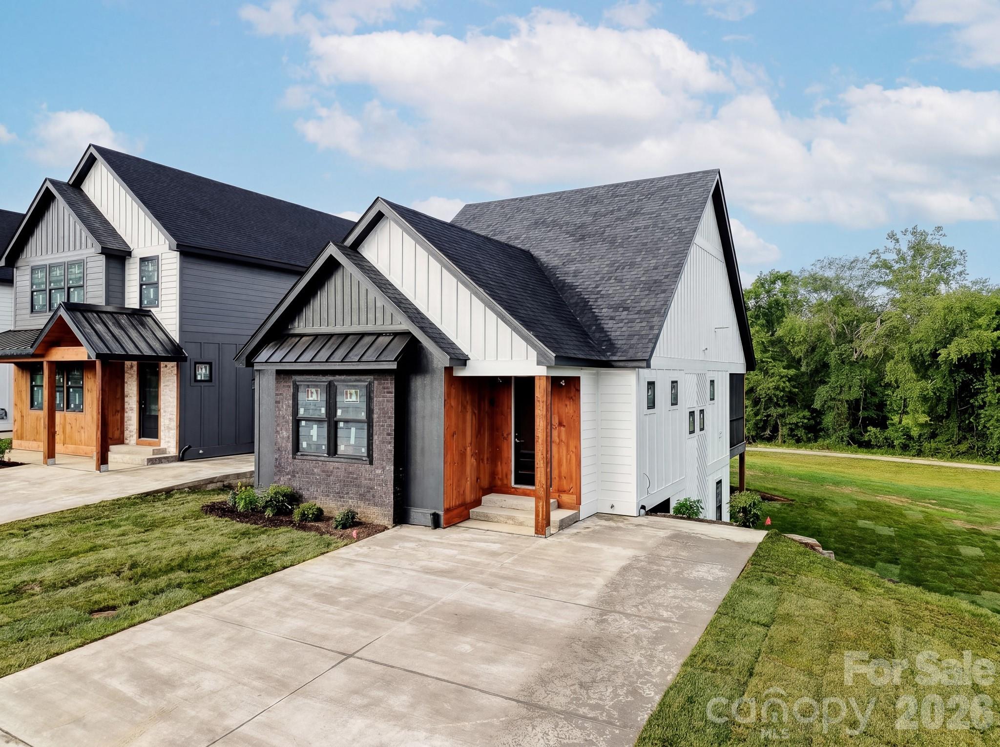 17 N Martha Kate Drive Hendersonville NC 28792