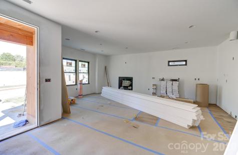 17 N Martha Kate Drive Hendersonville NC 28792