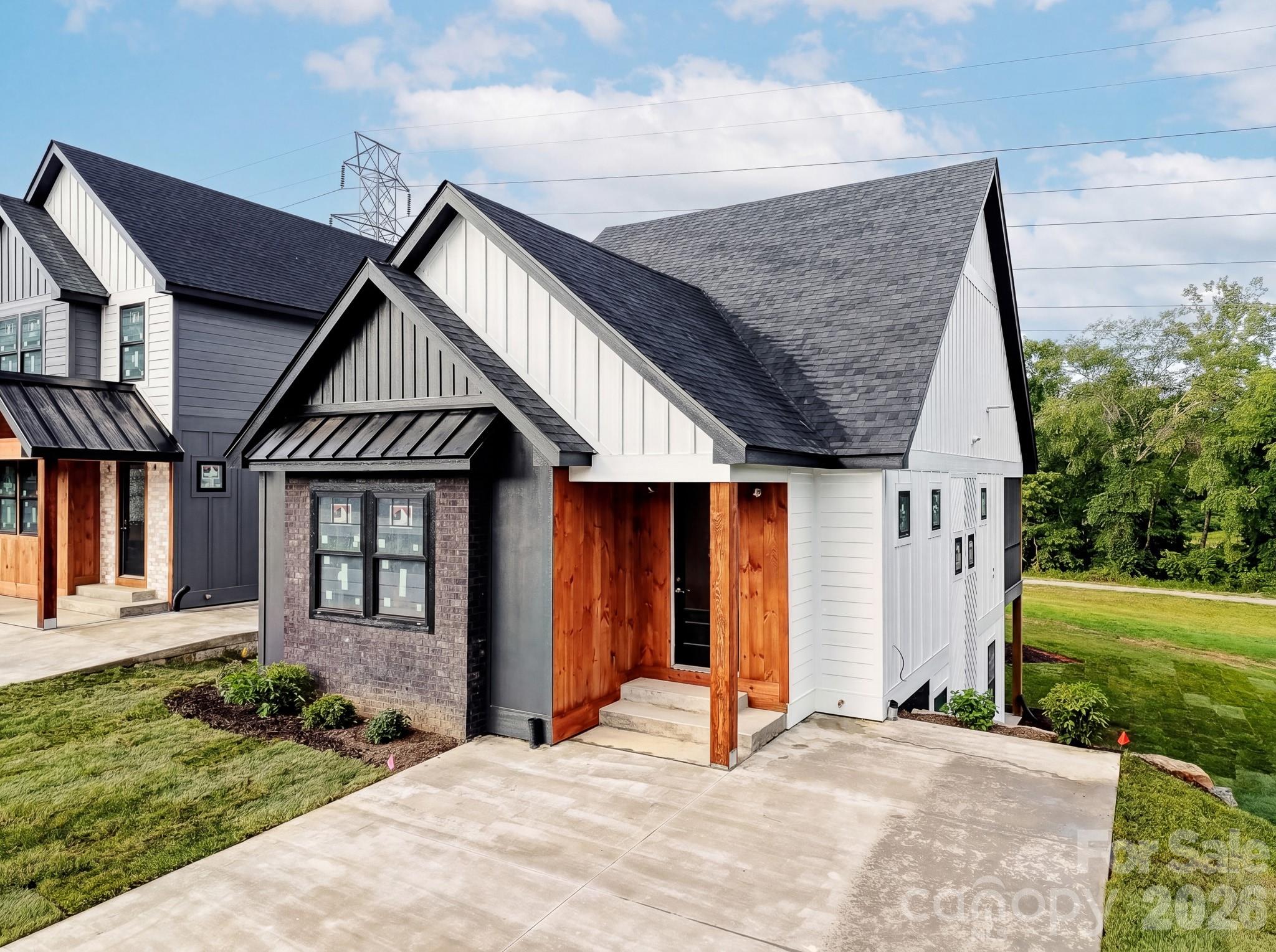 17 N Martha Kate Drive Hendersonville NC 28792