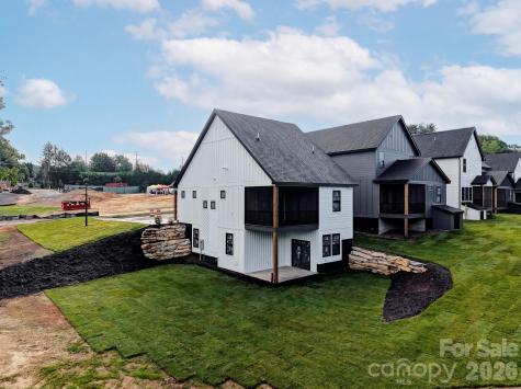 17 N Martha Kate Drive Hendersonville NC 28792