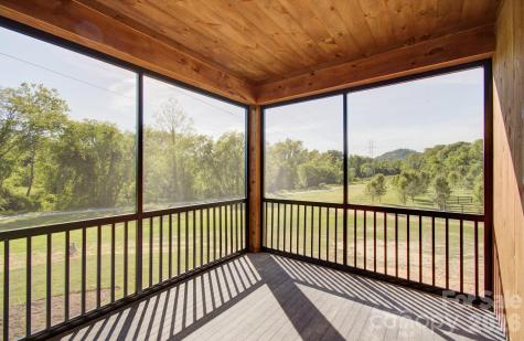 17 N Martha Kate Drive Hendersonville NC 28792