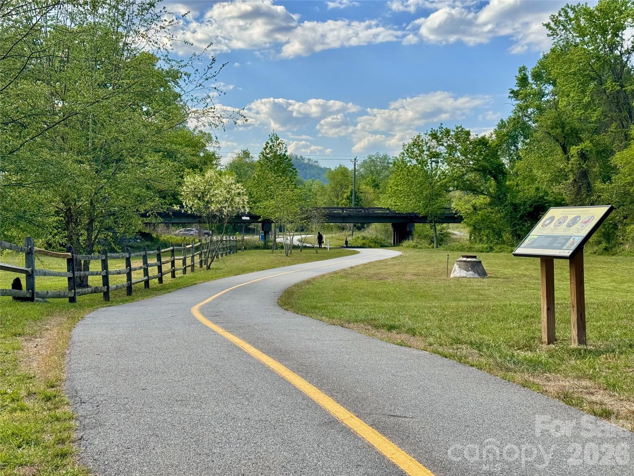 17 N Martha Kate Drive Hendersonville NC 28792