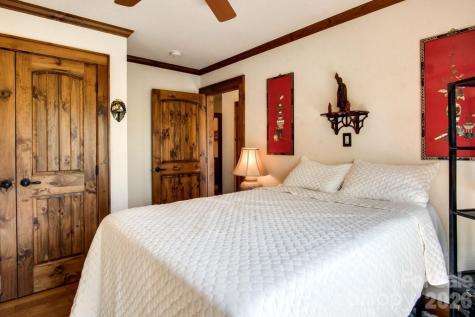 37 Jones Knob Road Franklin NC 28734