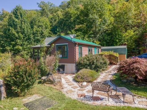 37 Jones Knob Road Franklin NC 28734