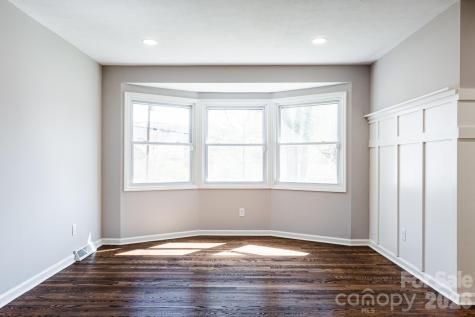 8 Hillview Road Asheville NC 28805