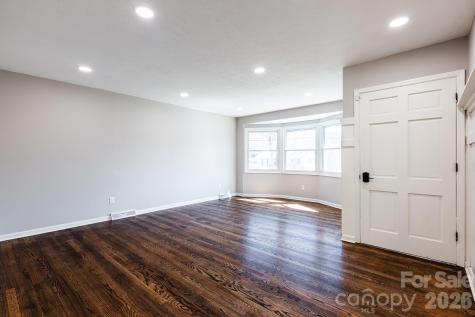 8 Hillview Road Asheville NC 28805