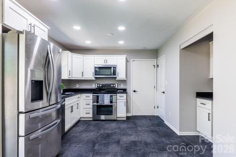 8 Hillview Road Asheville NC 28805