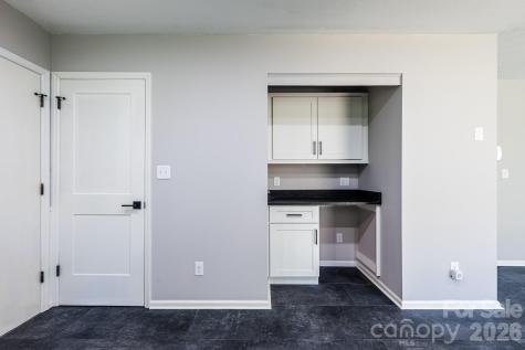 8 Hillview Road Asheville NC 28805