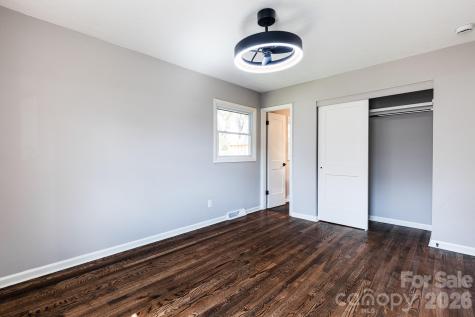 8 Hillview Road Asheville NC 28805