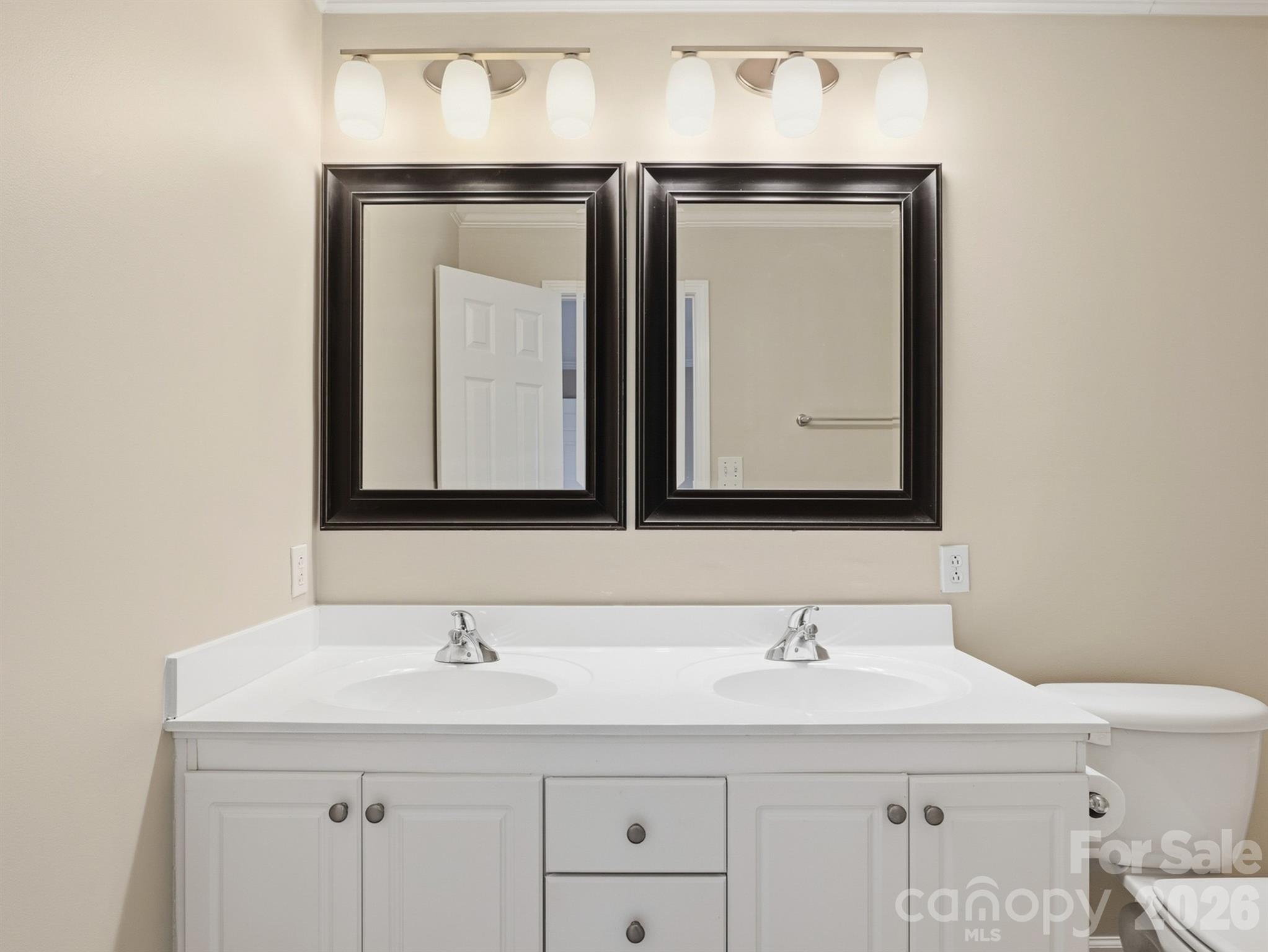 4330 Laurel Hill Lane Charlotte NC 28217