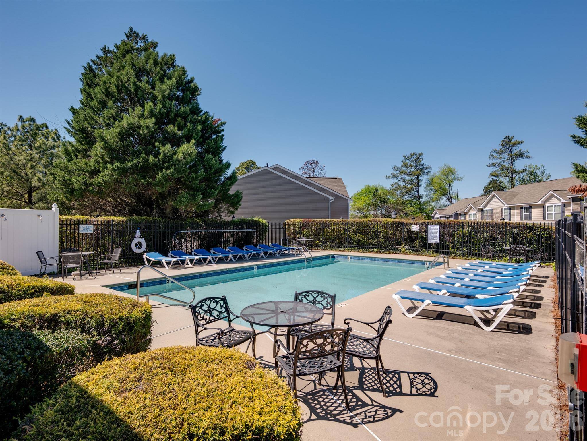4330 Laurel Hill Lane Charlotte NC 28217