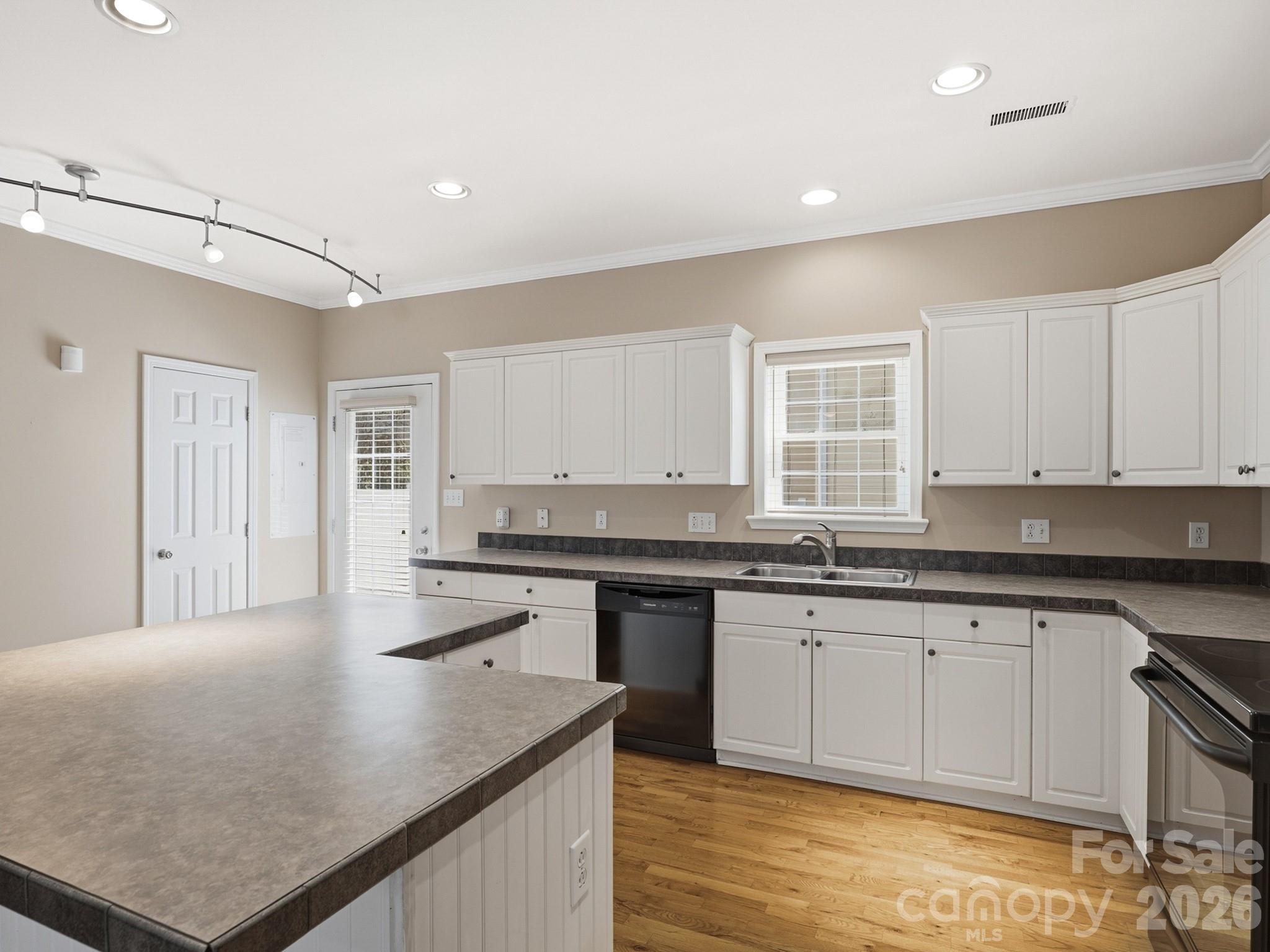 4330 Laurel Hill Lane Charlotte NC 28217