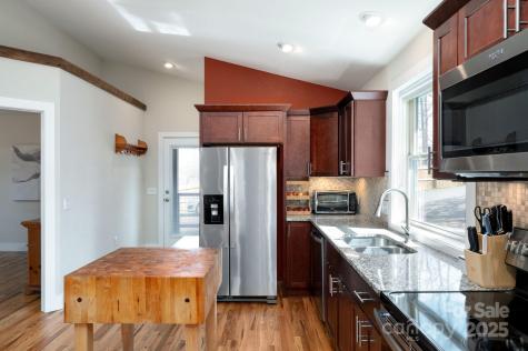 75 Dry Ridge Canton NC 28716