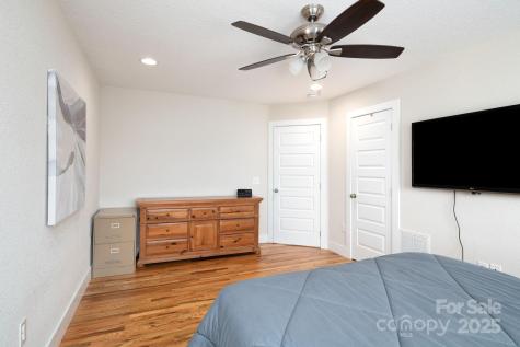 75 Dry Ridge Canton NC 28716