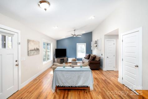 75 Dry Ridge Canton NC 28716