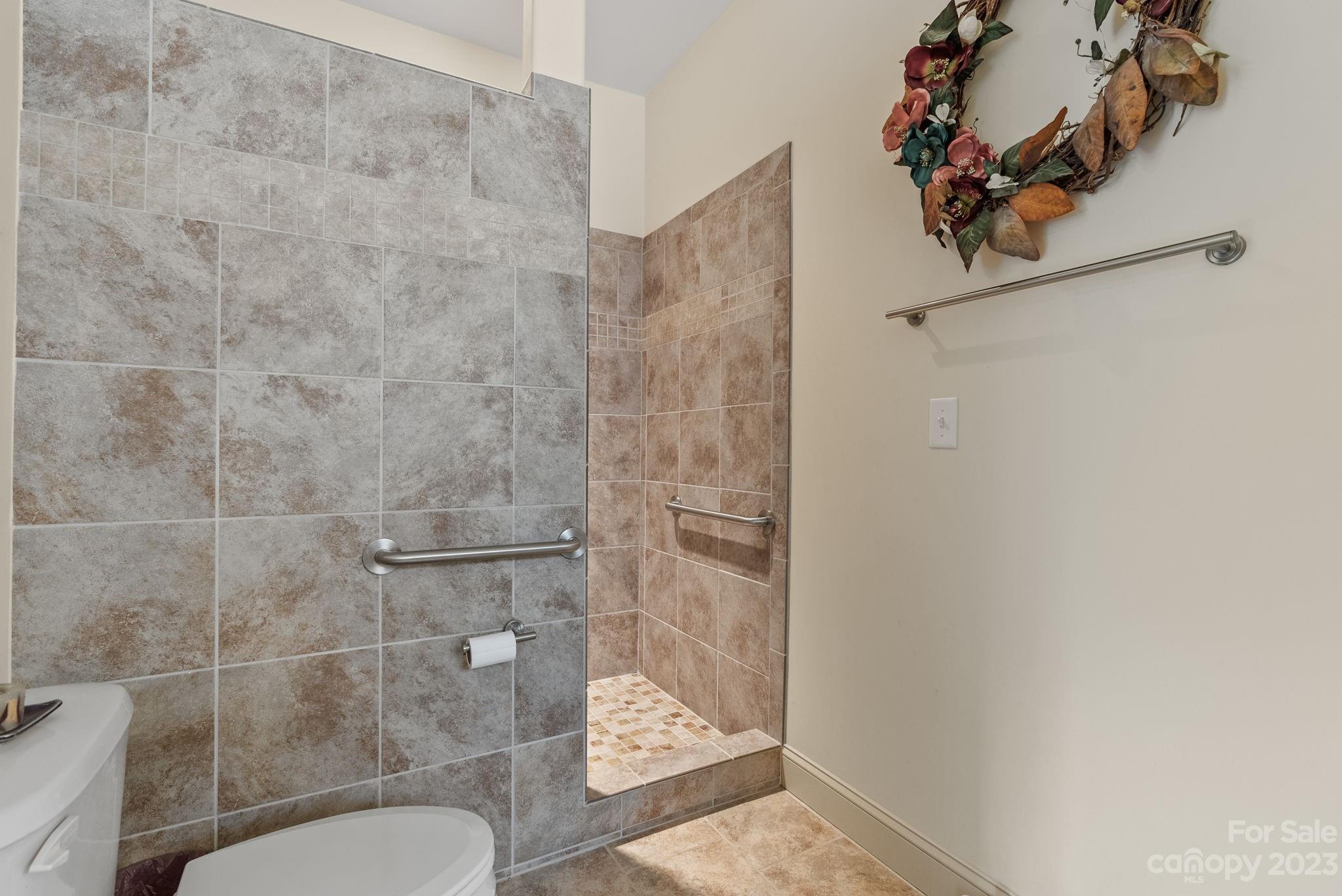 22 Linn Garden Lane Swannanoa NC 28778