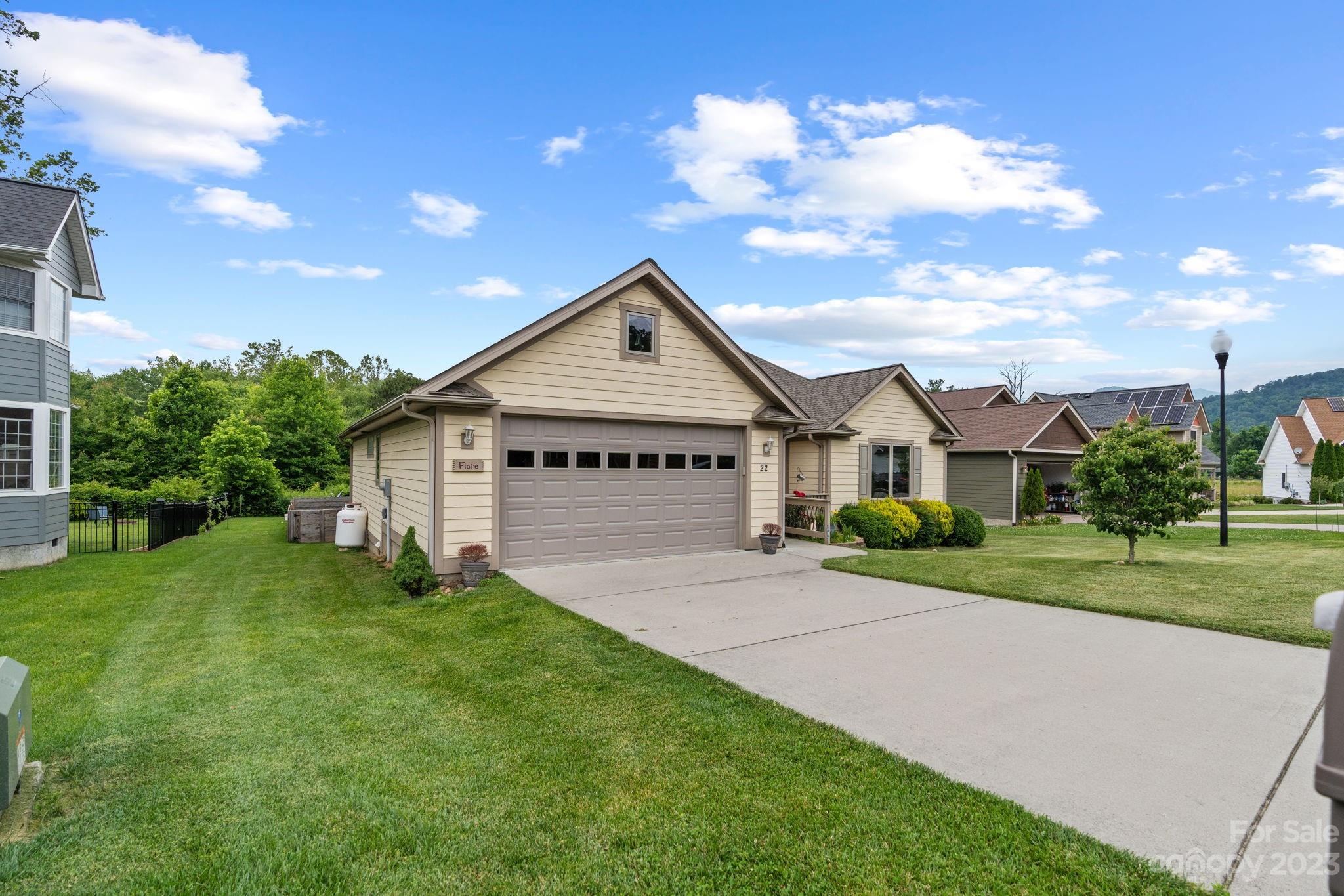 22 Linn Garden Lane Swannanoa NC 28778
