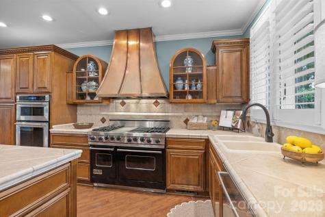 1890 Yacht Club Drive Denver NC 28037