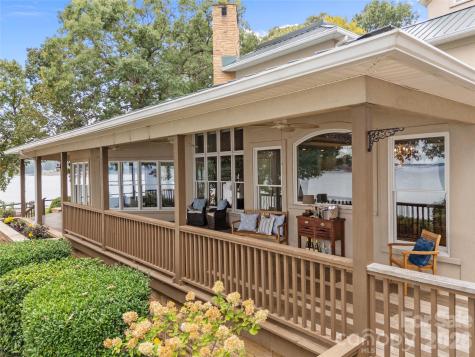 1890 Yacht Club Drive Denver NC 28037