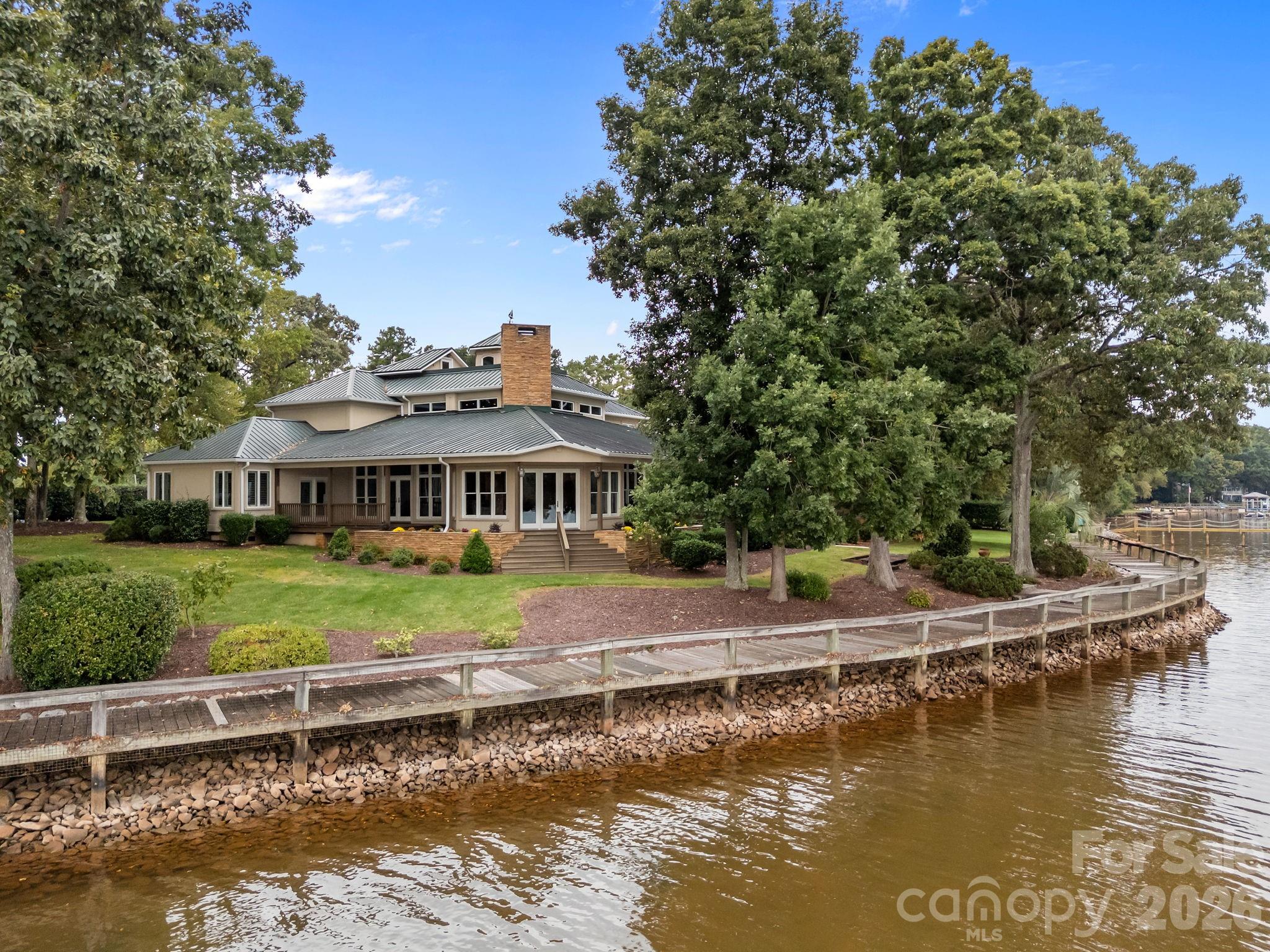 1890 Yacht Club Drive Denver NC 28037