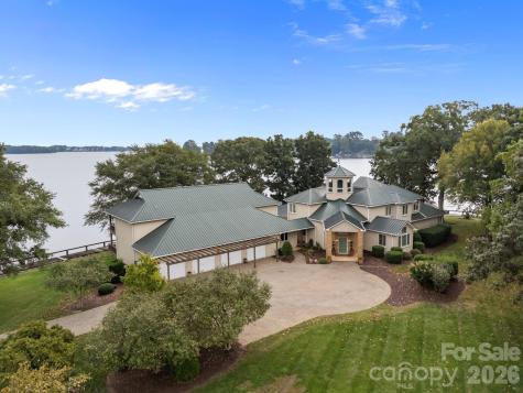 1890 Yacht Club Drive Denver NC 28037