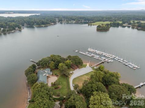 1890 Yacht Club Drive Denver NC 28037