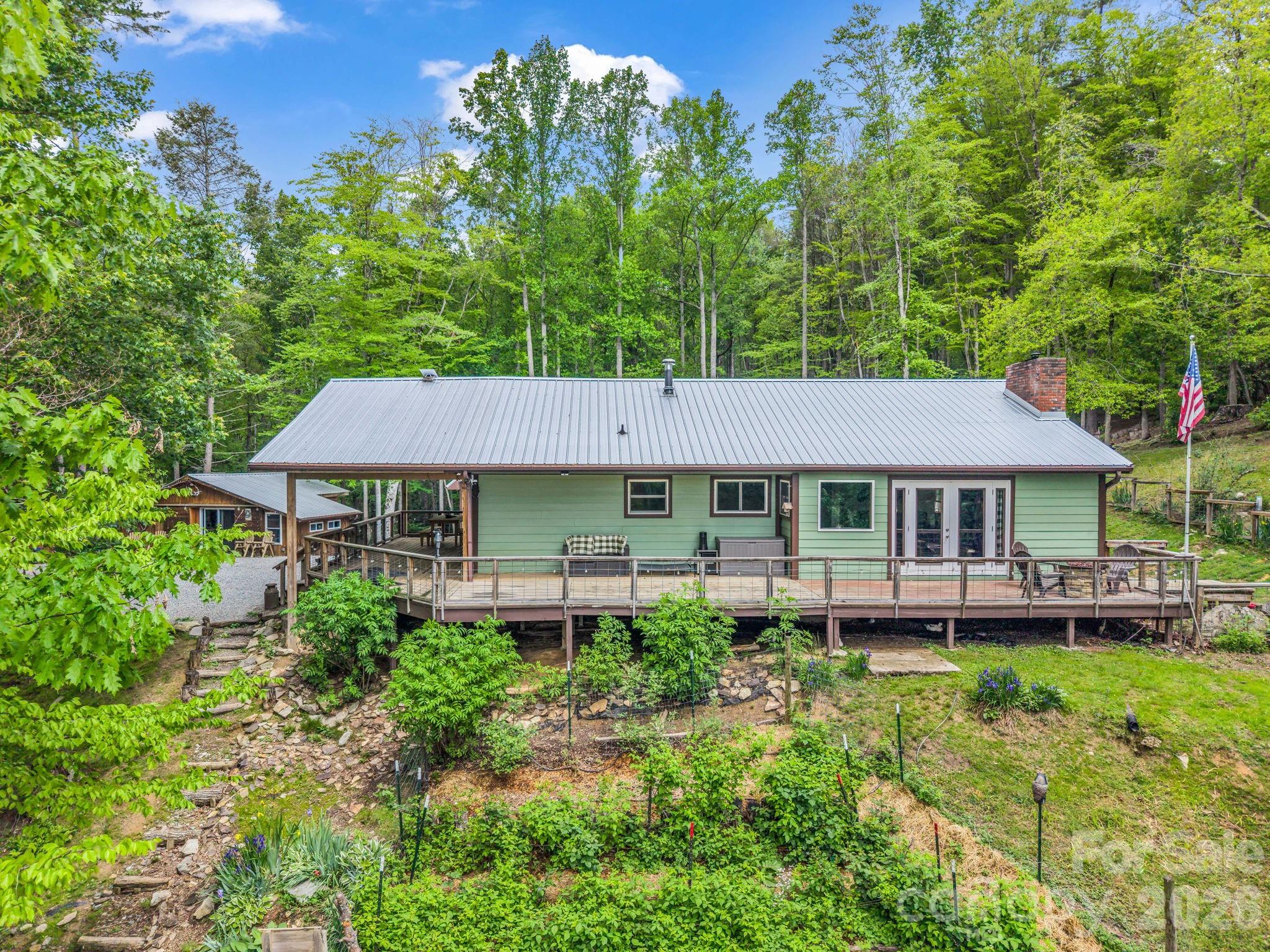 360 Shadow Lane Green Mountain NC 28740