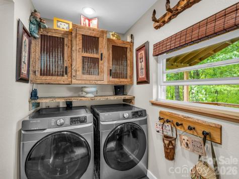 360 Shadow Lane Green Mountain NC 28740