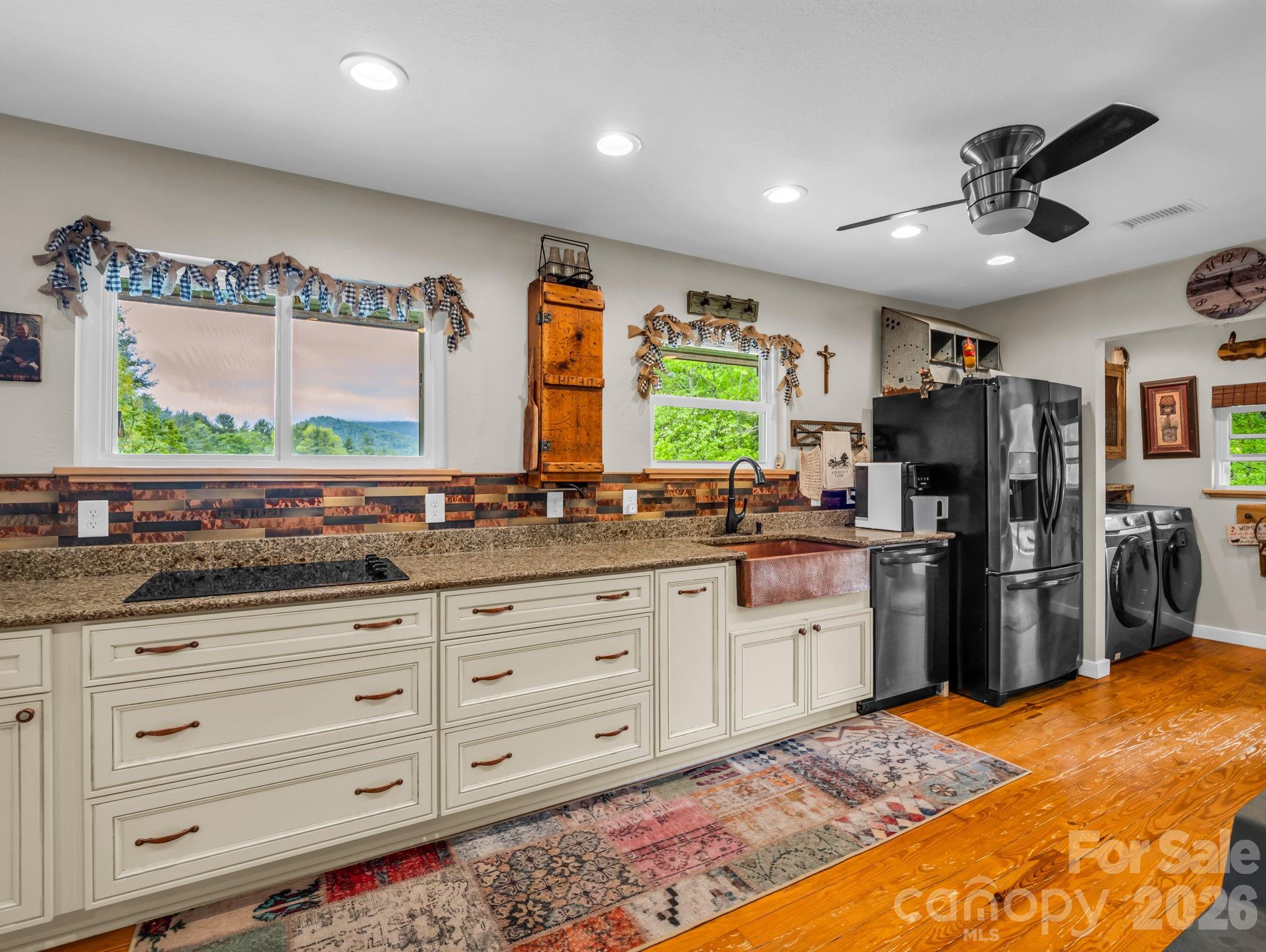 360 Shadow Lane Green Mountain NC 28740