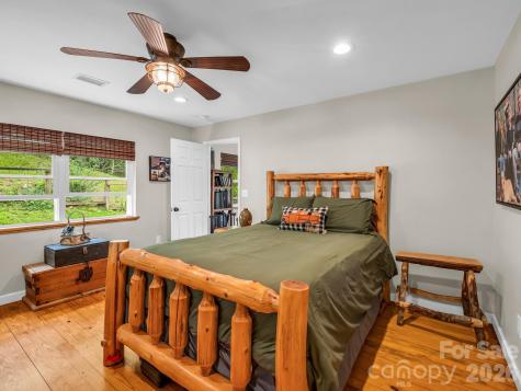 360 Shadow Lane Green Mountain NC 28740
