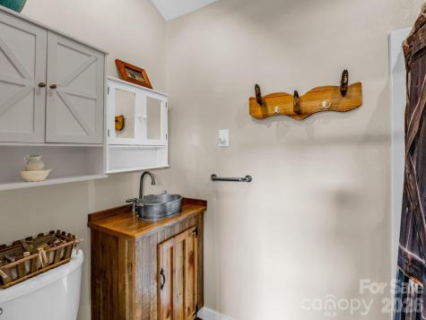 360 Shadow Lane Green Mountain NC 28740