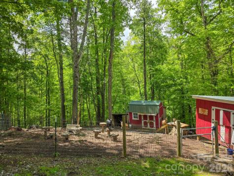 360 Shadow Lane Green Mountain NC 28740