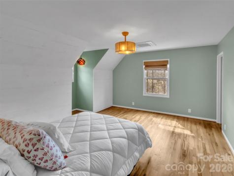 109 Paradise Circle Clyde NC 28721