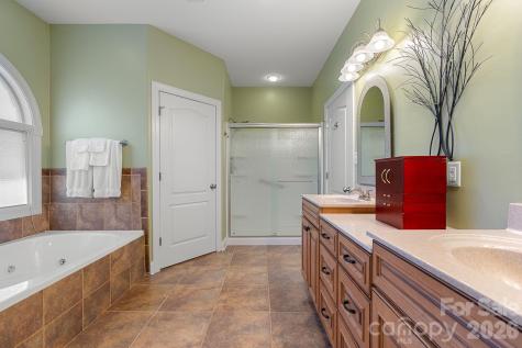 19 Pacifico Drive Asheville NC 28806