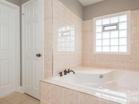 6602 Latherton Lane Charlotte NC 28278