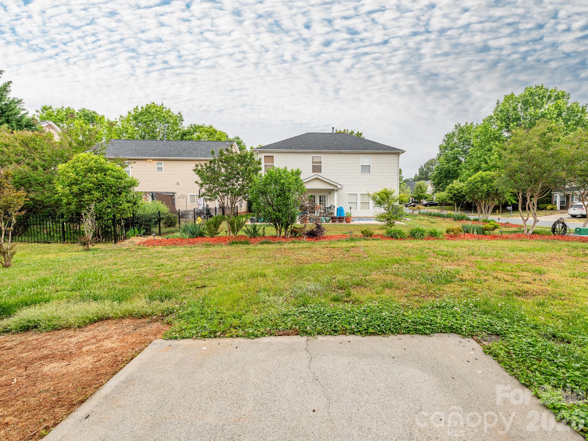 6602 Latherton Lane Charlotte NC 28278