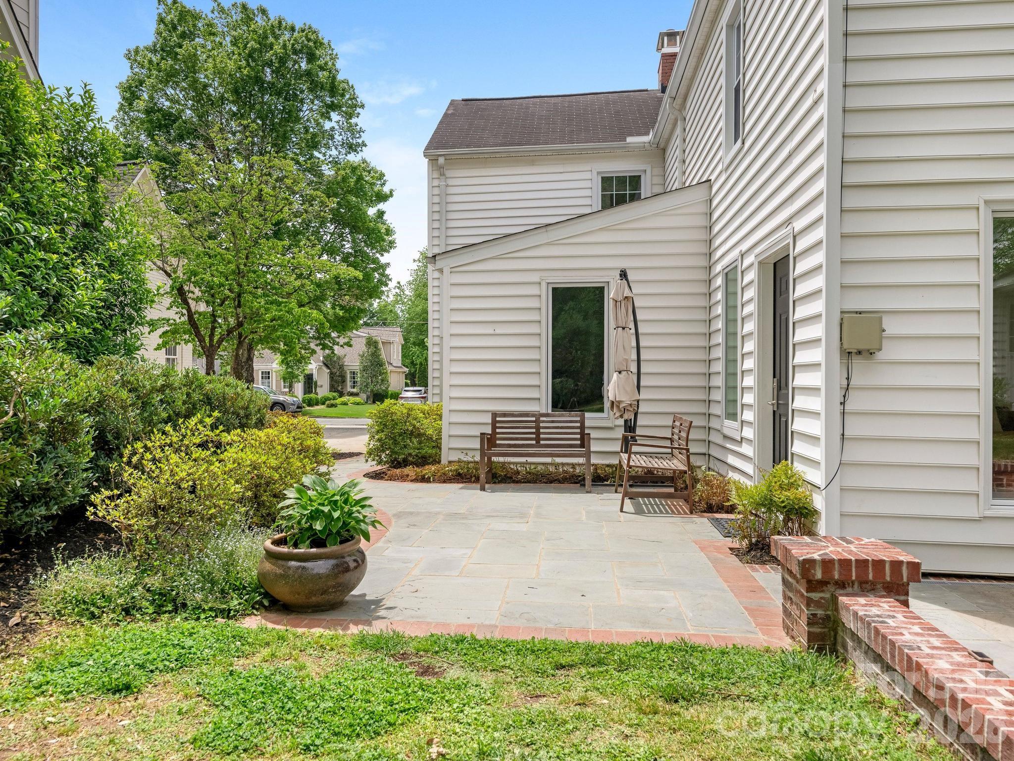 225 Altondale Avenue Charlotte NC 28207