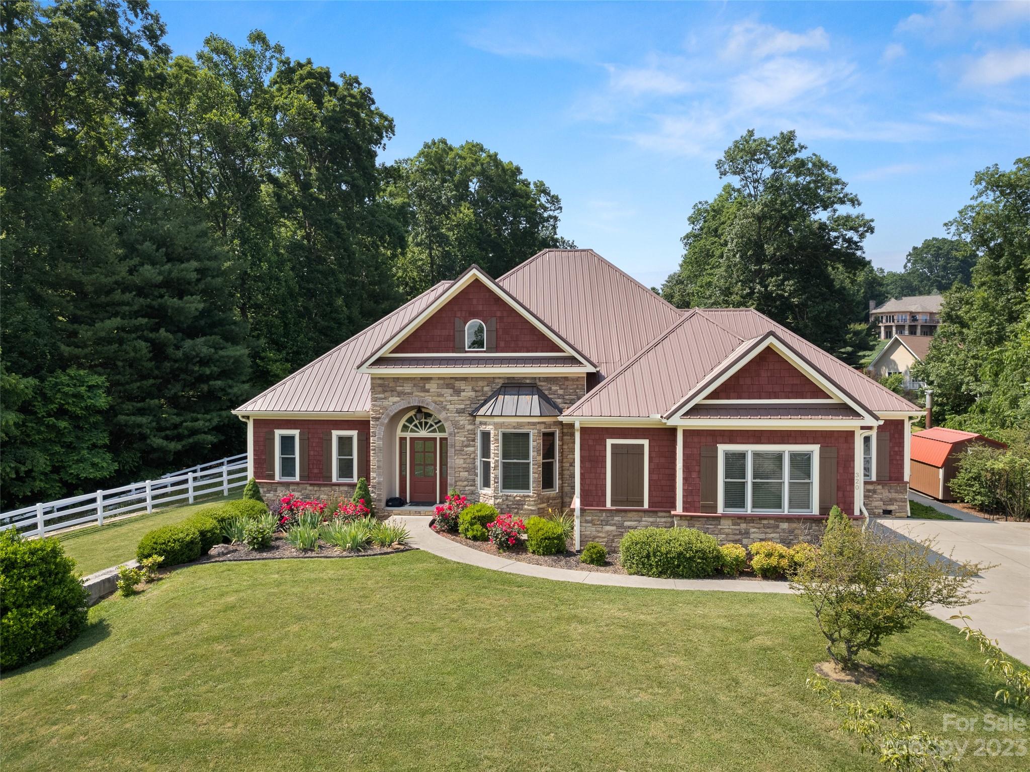 320 Dogwood Road Candler NC 28715