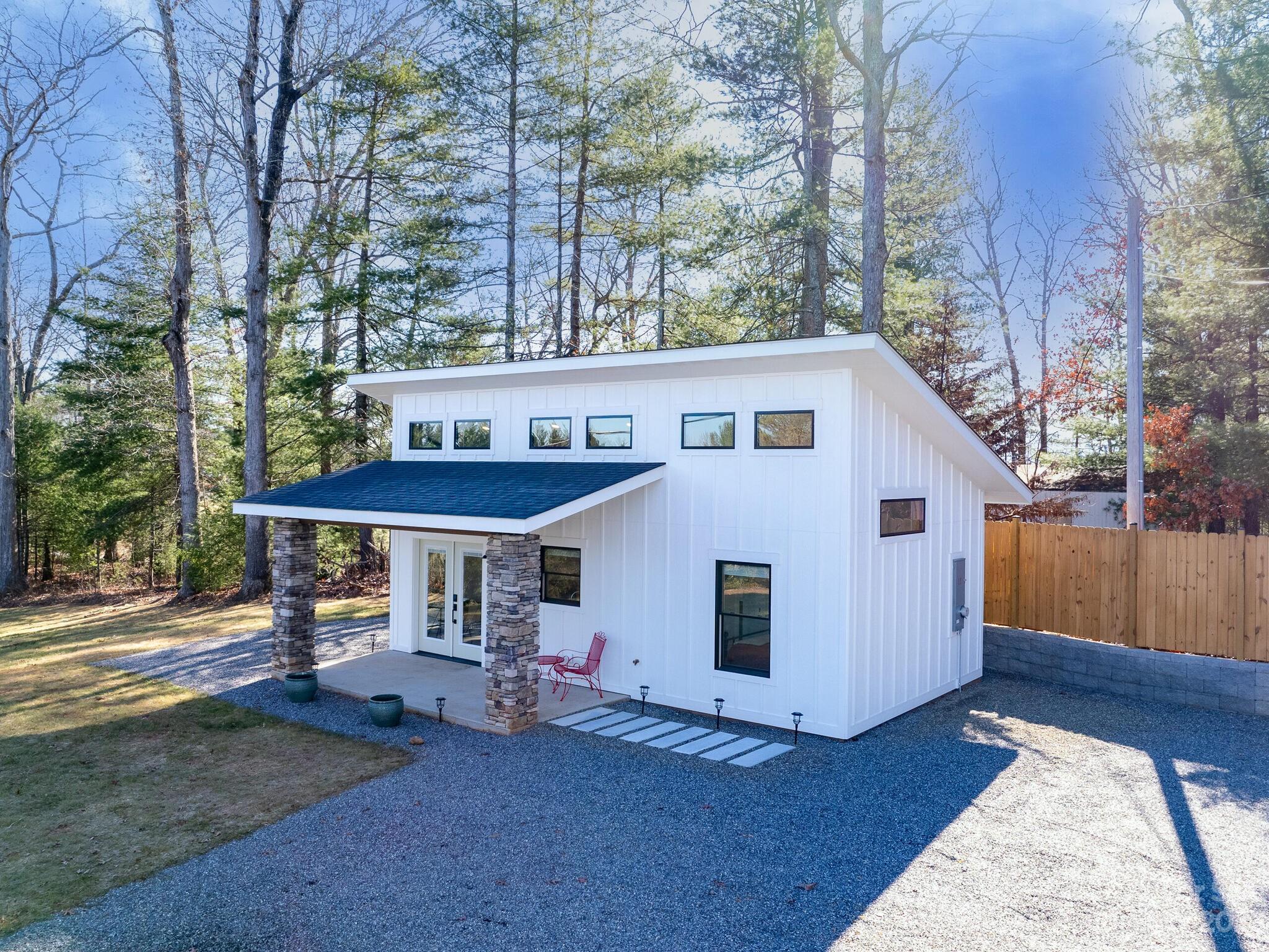 11 Hawkins Drive Leicester NC 28748