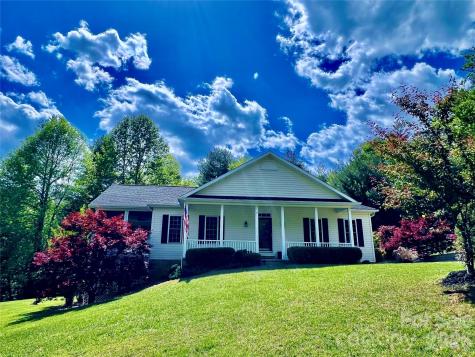 7 Curtis Drive Hendersonville NC 28739
