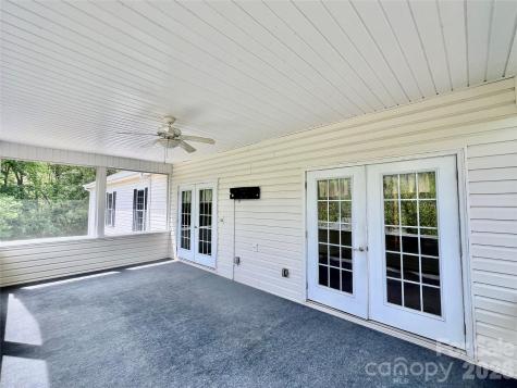 7 Curtis Drive Hendersonville NC 28739