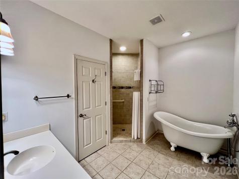 7 Curtis Drive Hendersonville NC 28739