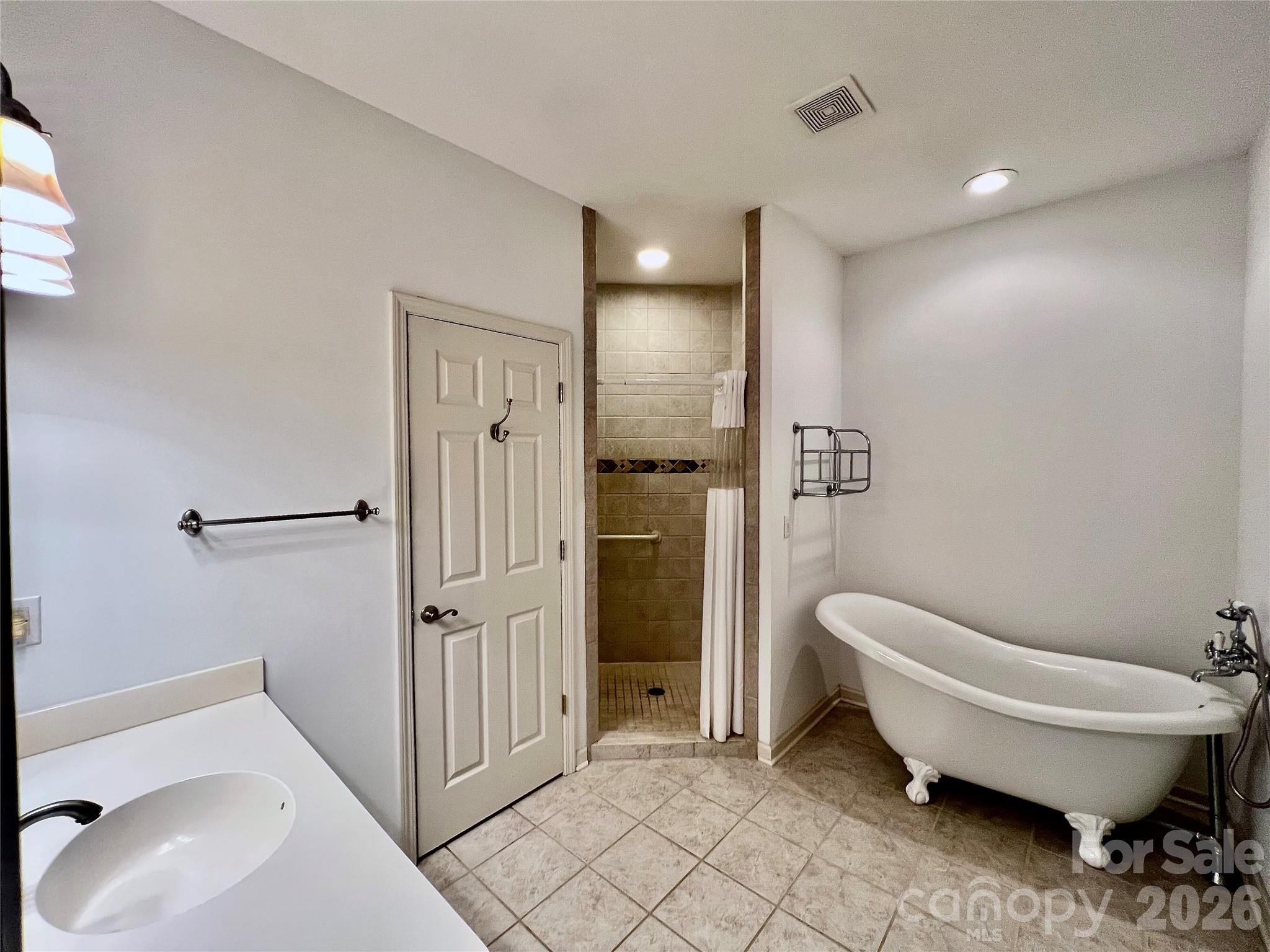 7 Curtis Drive Hendersonville NC 28739
