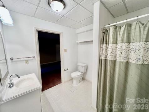 7 Curtis Drive Hendersonville NC 28739