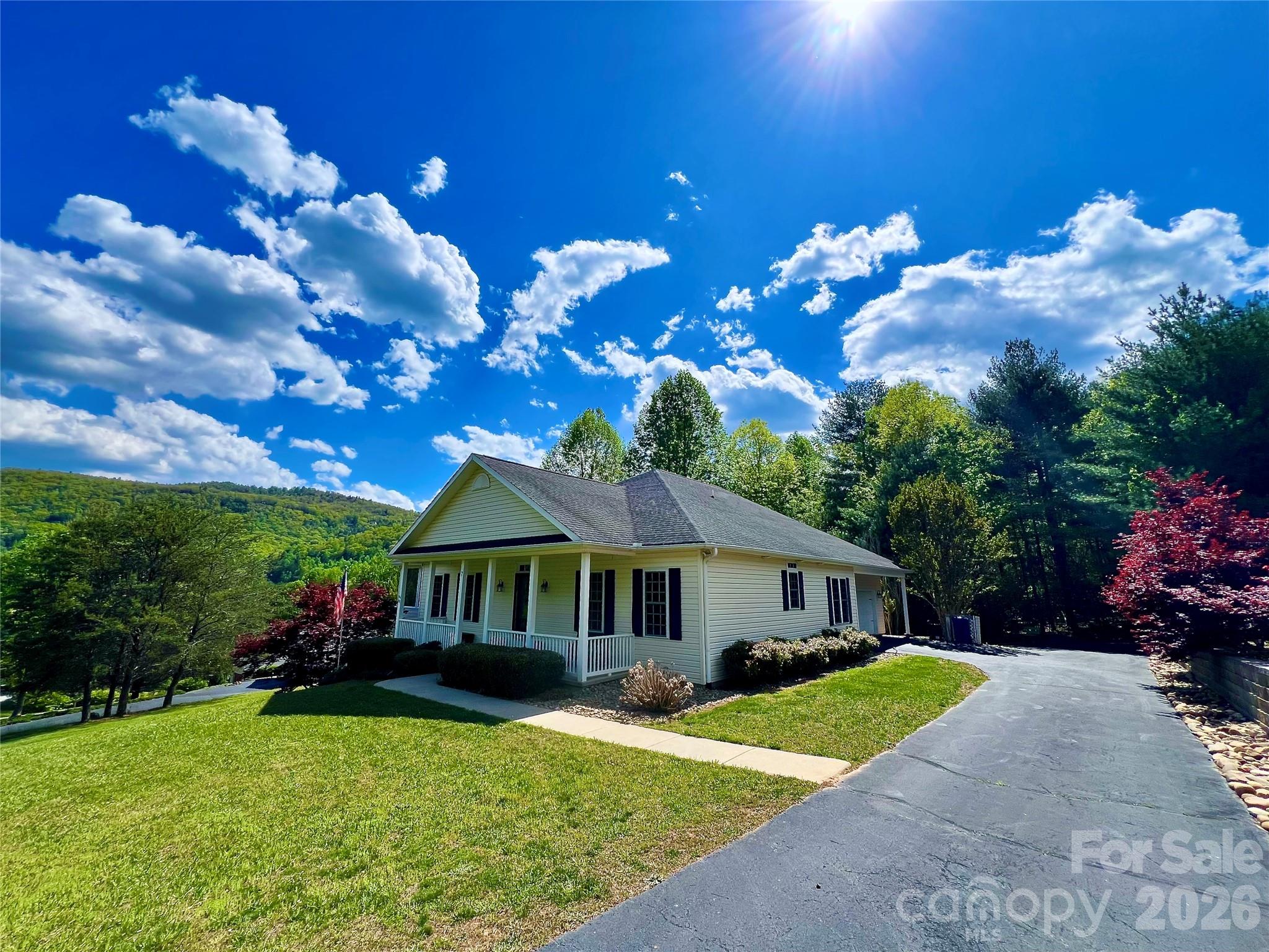 7 Curtis Drive Hendersonville NC 28739