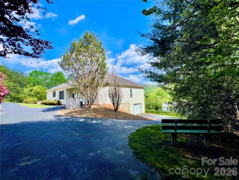 7 Curtis Drive Hendersonville NC 28739